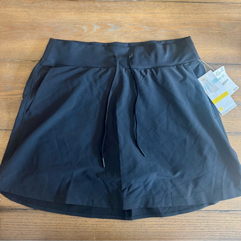 Zella Black Skort with Built-In Shorts – Size M